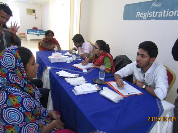 Patients registrating for the check up